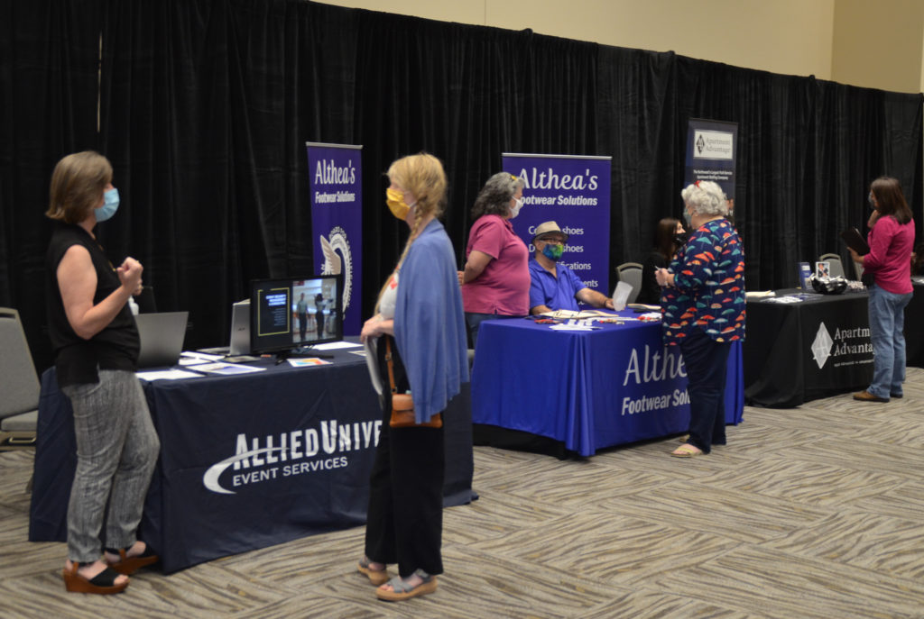 Lynnwood Job Fair connects employers with potential workers Lynnwood
