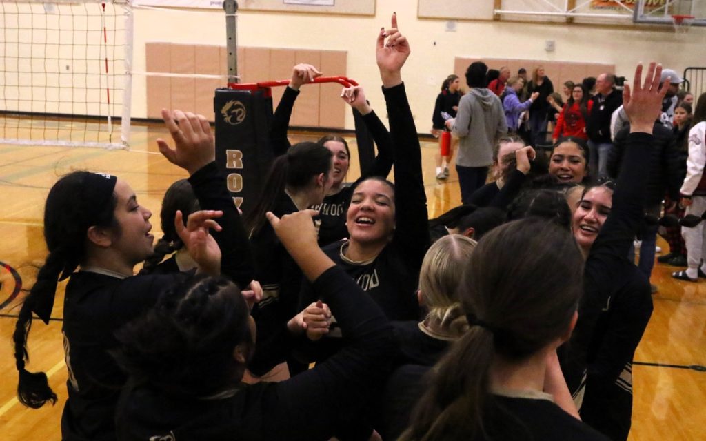 Lynnwood volleyball team finishes unbeaten regular season Lynnwood Today