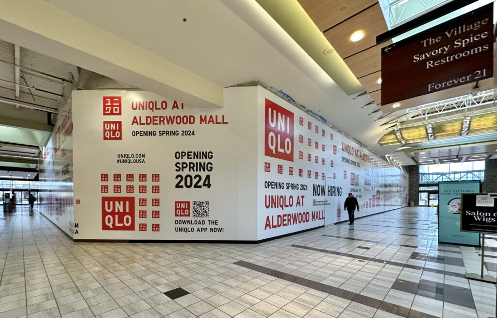 Scene in Lynnwood Uniqlo opening at Alderwood Mall Lynnwood Today