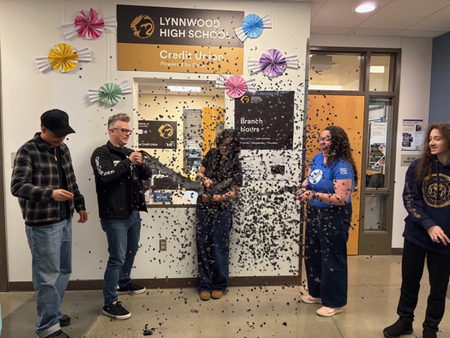 Lynnwood High School credit union branch reopens after remodel - My ...