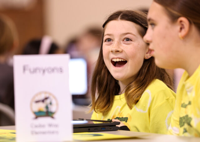 Edmonds Heights team wins elementary school Battle of Books Trophy