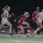 Taitumn Simbulan cutting outside to split the EW defenders