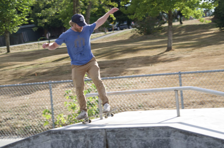 Manual skateboarding trick - MLTnews.com