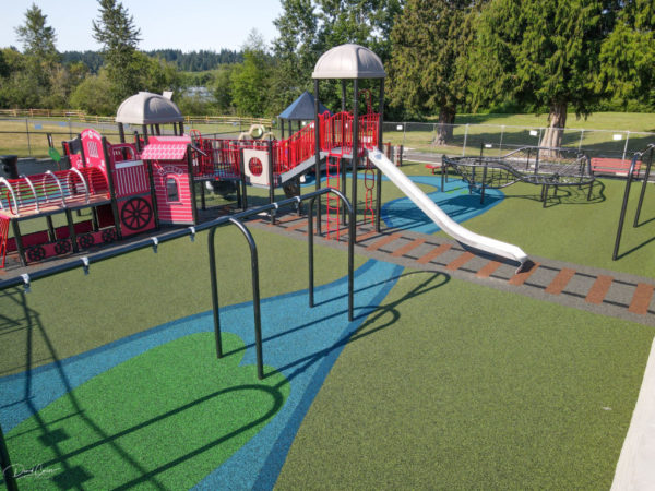 Scene in Mountlake Terrace: Playground views | MLTnews.com