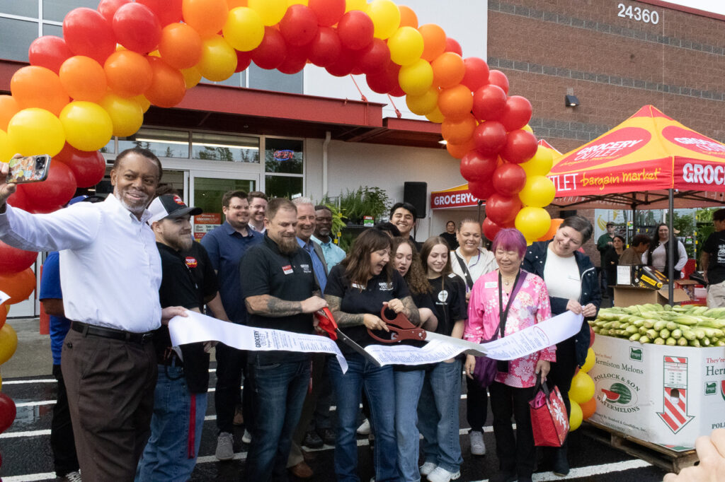 MLT Grocery Outlet grand opening: Line formed at 4:30 AM, store opened ...