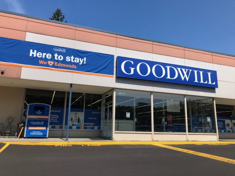 Thrift Shoppers Rejoice Edmonds Goodwill To Remain Open After All My 