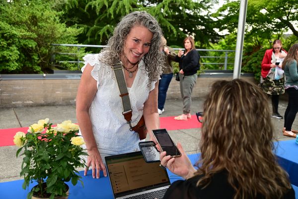 Edmonds Arts Festival Weekend kicks off in style with traditional mid ...