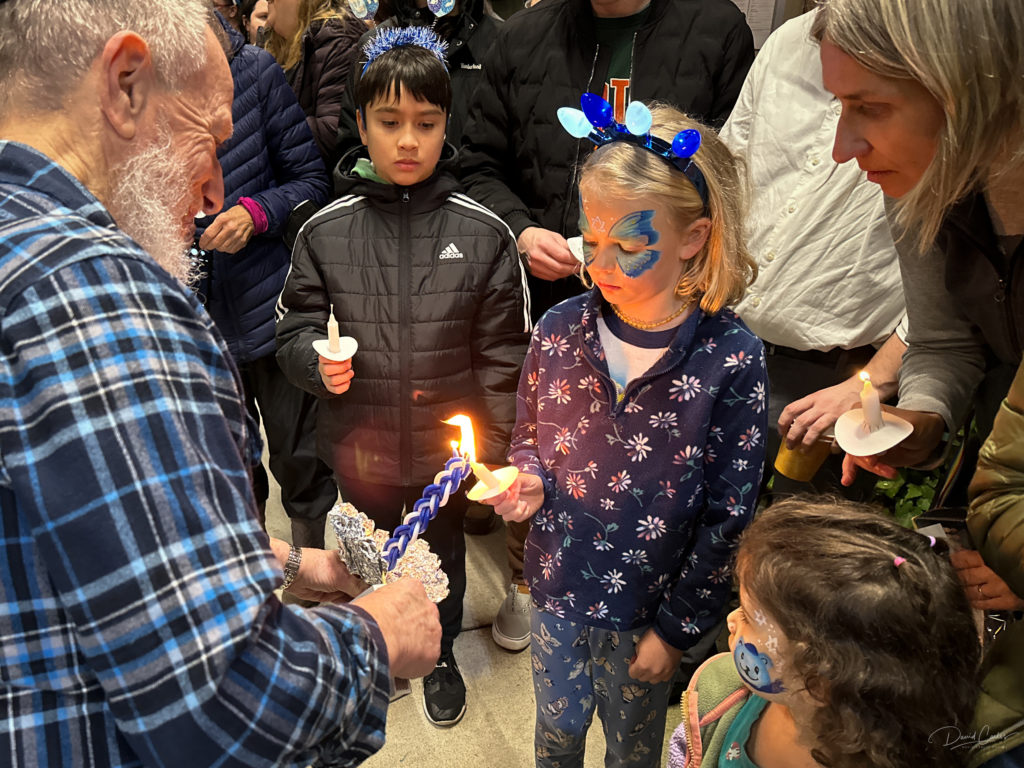 Reminder: Lynnwood public menorah lighting set for Dec. 21