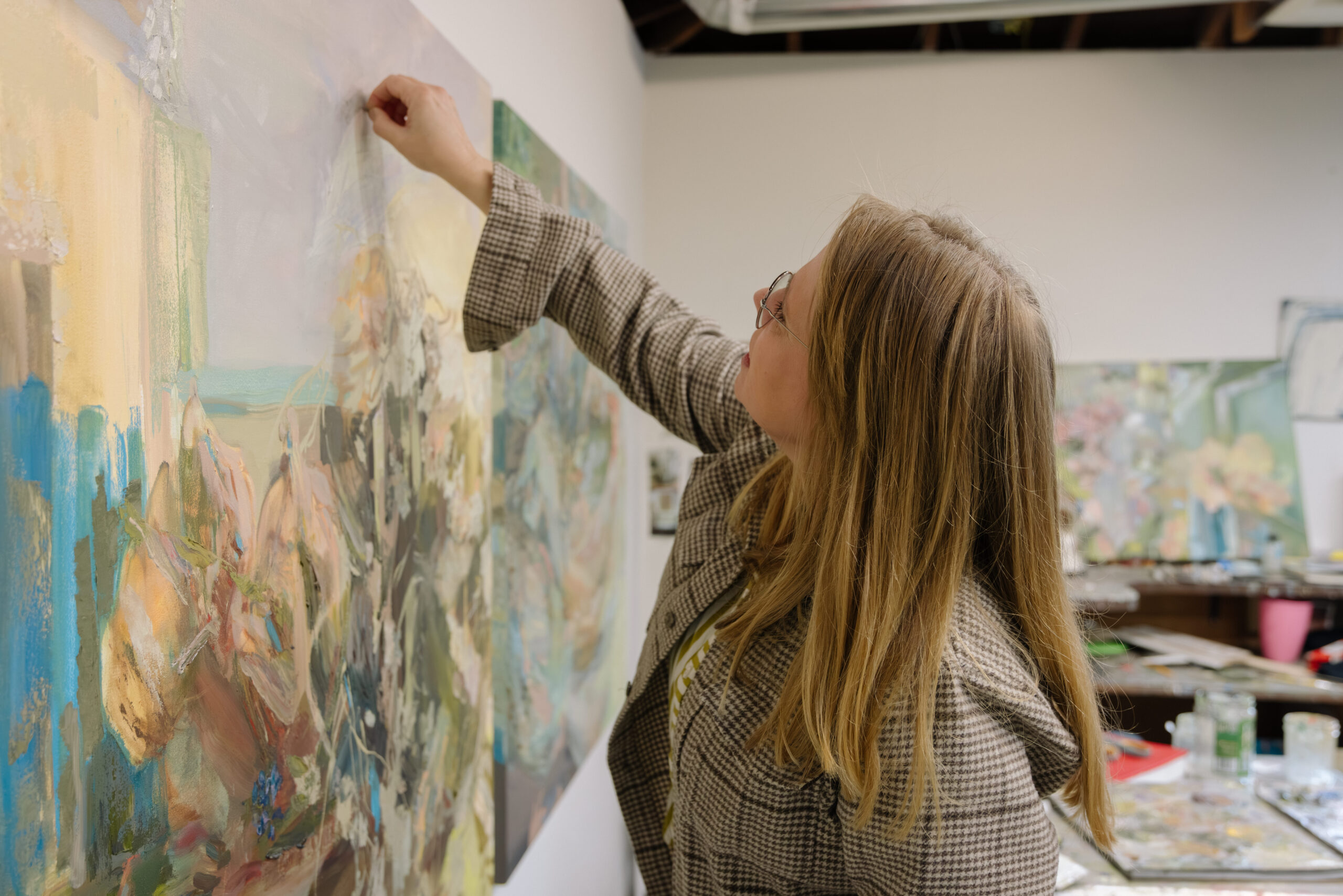 Art Beat feature: Drie Chapek on painting with embodiment