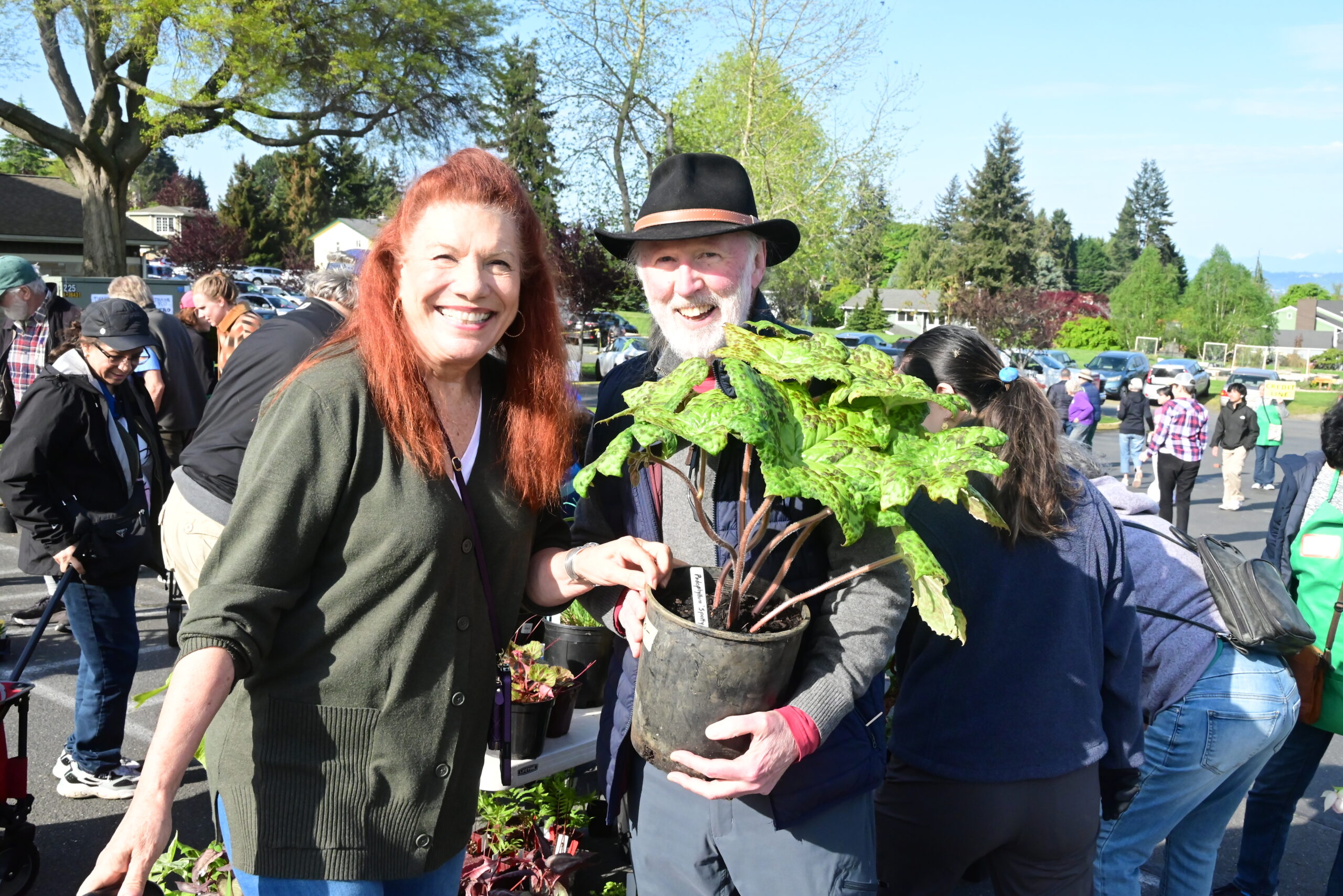 It’s a mad dash for deals at annual Edmonds Floretum Garden Club plant sale