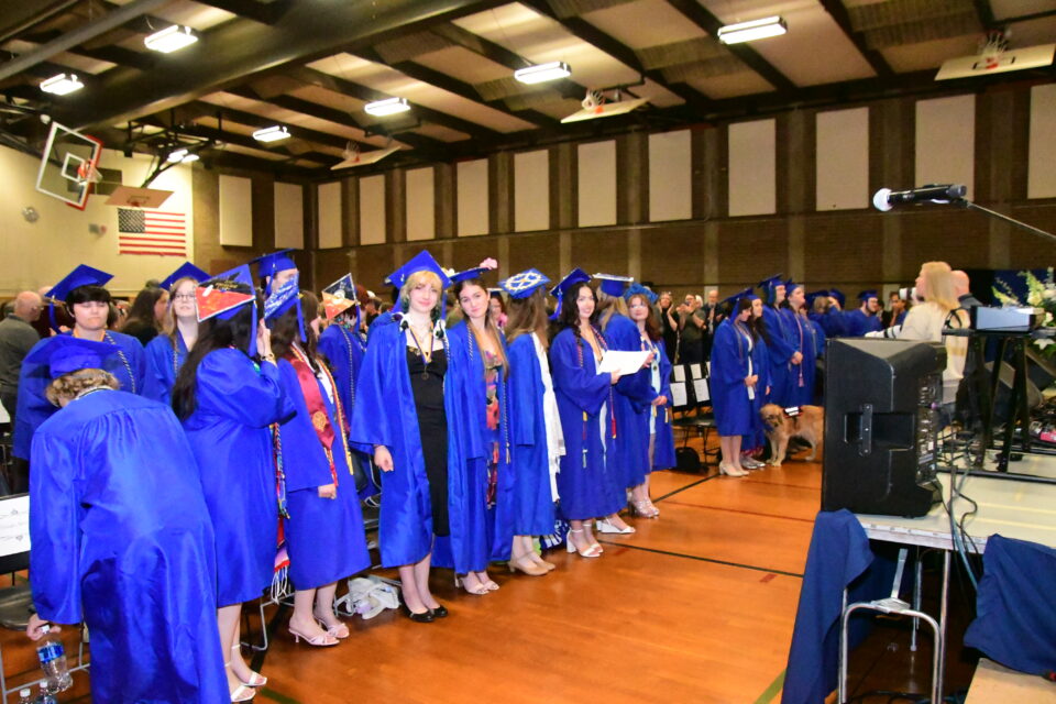 Edmonds Heights celebrates Class of 2026 with messages of perseverance, joy and community