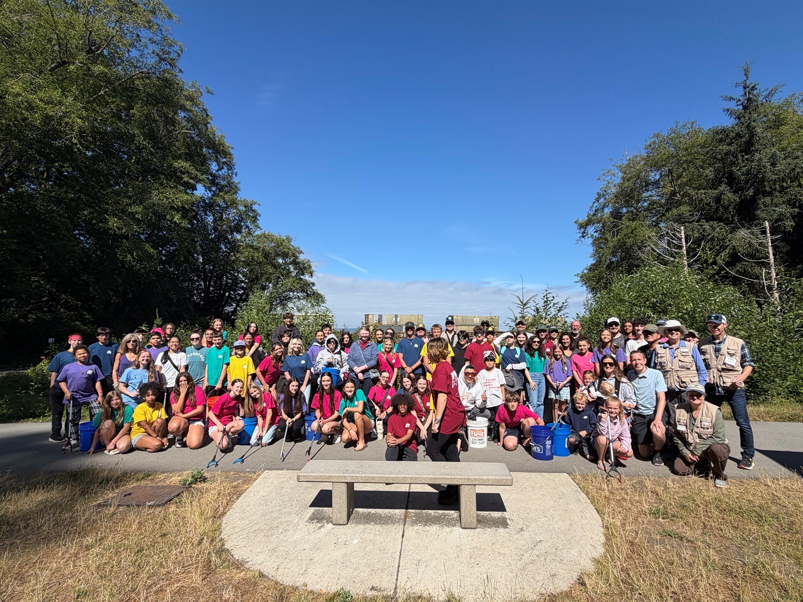 Community gathers for Meadowdale Beach Park cleanup