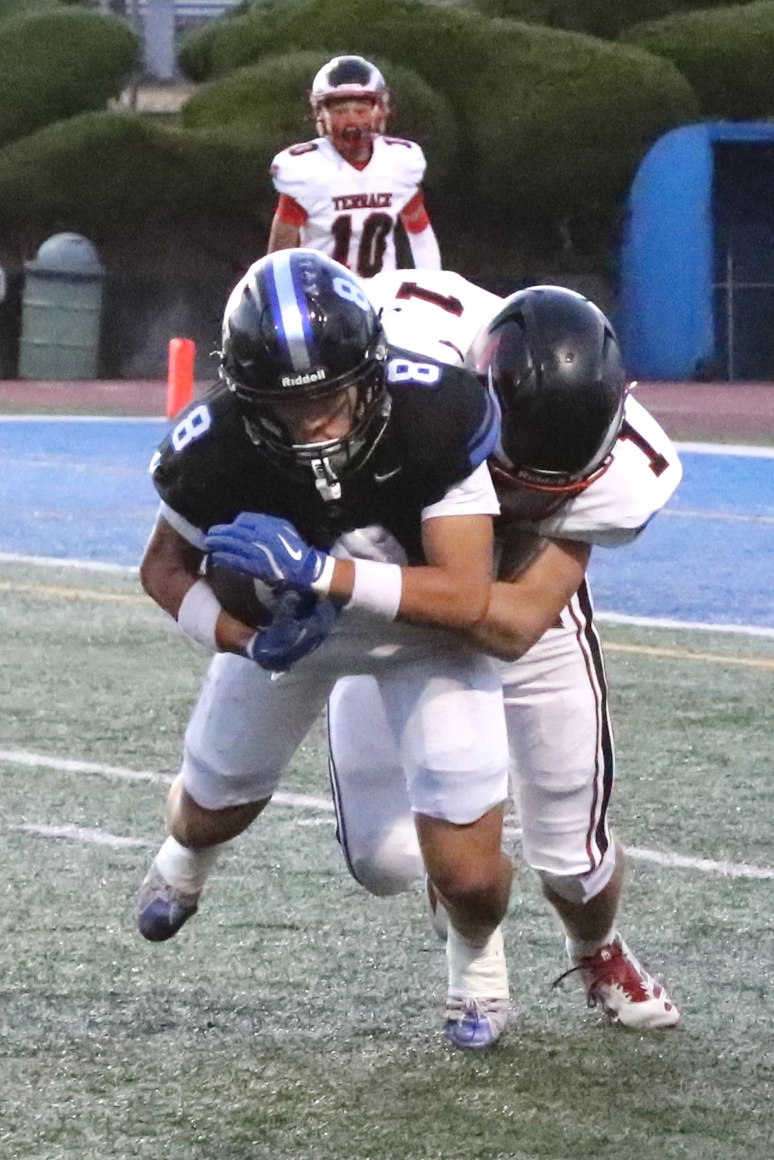 Prep football: Shorewood shuts out Terrace in convincing 27-0 win