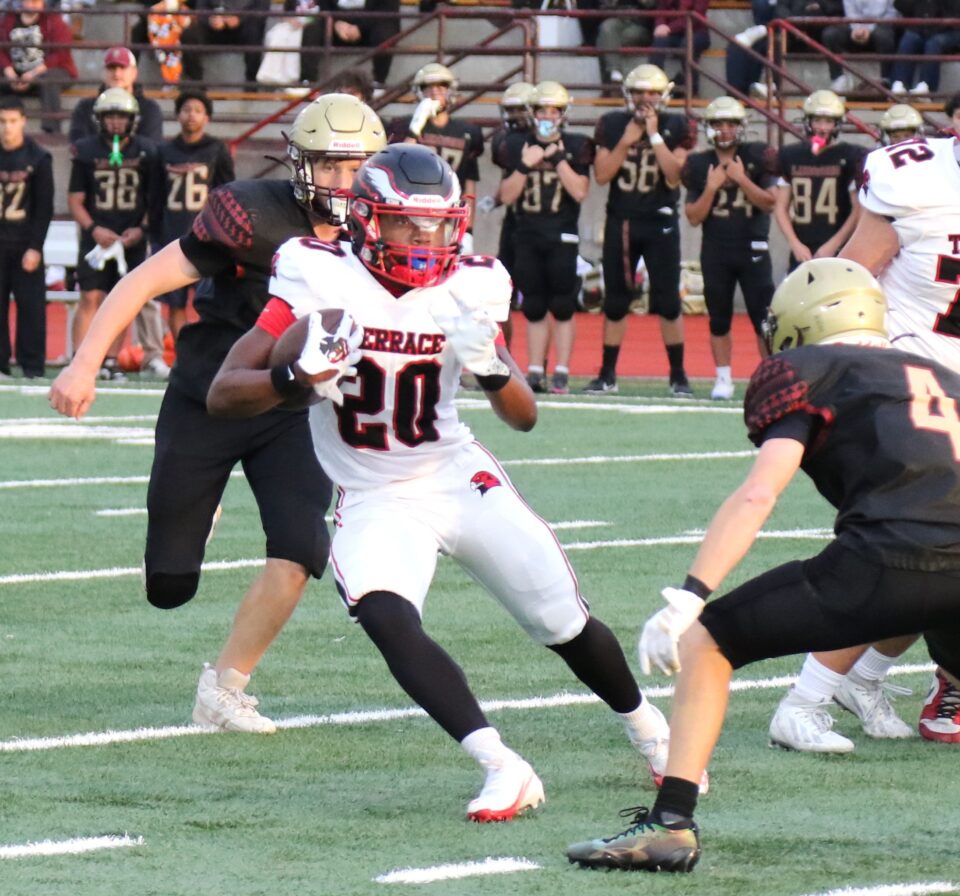 Prep football: Hawks open season with 35-14 win over Lakewood