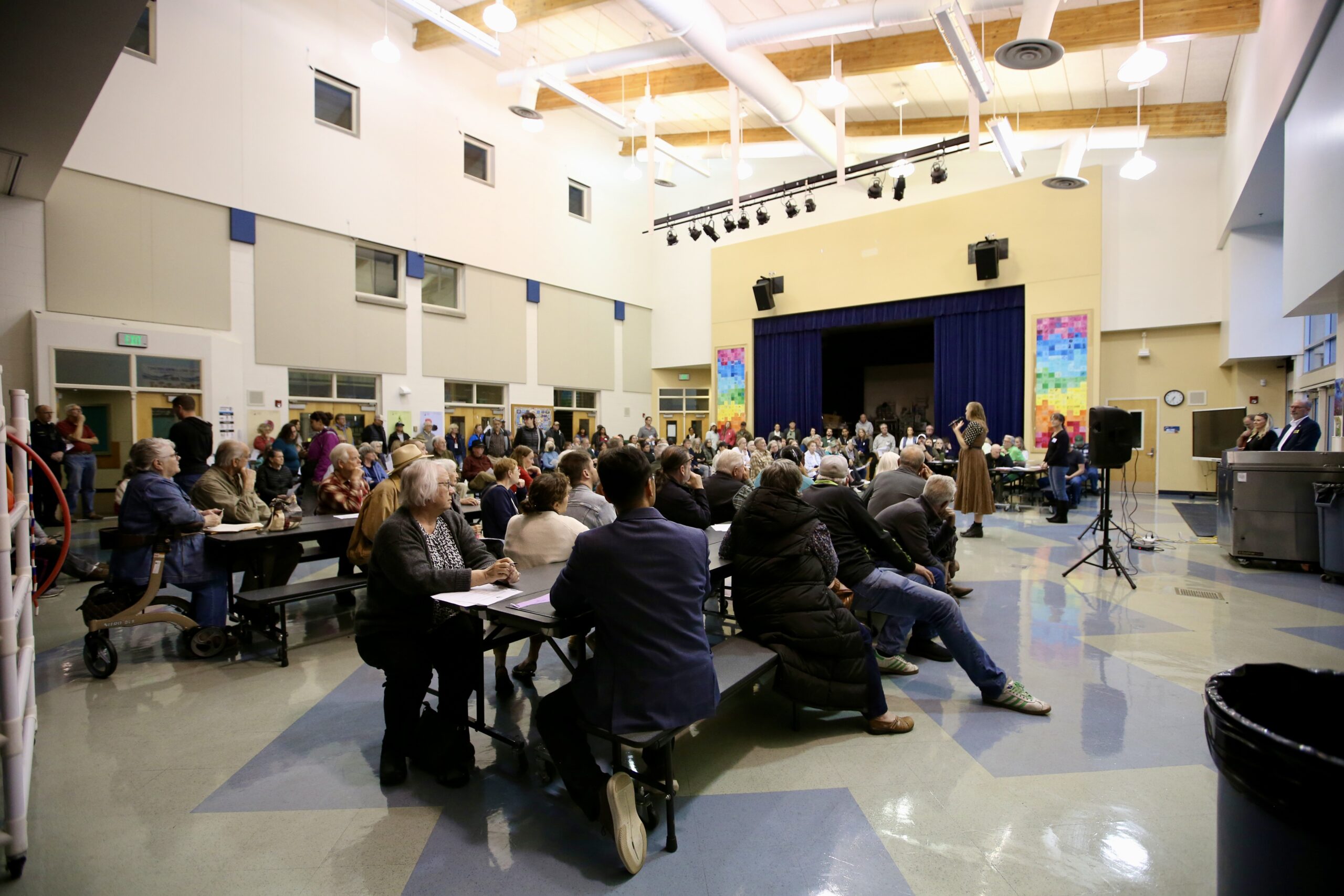 Esperance, Edmonds residents assemble to talk annexation